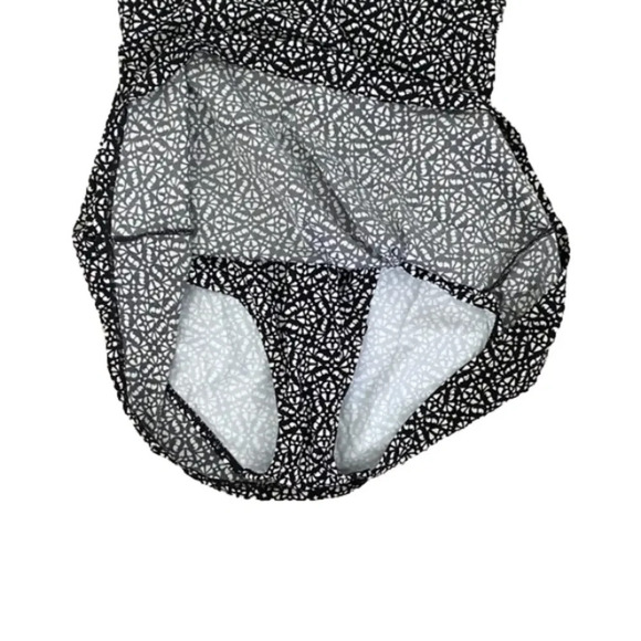 L.L.Bean One Piece Swimsuit/ Swim dress.  Size 10 - Picture 3 of 10